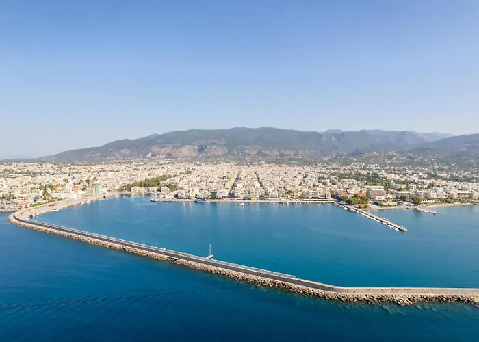 Grand Luxury Seafront