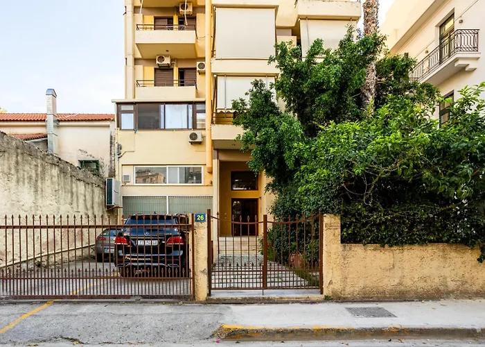 Grand Luxury Seafront Apartment