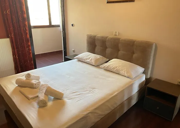 Grand Luxury Seafront Apartment Kalamata