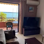 Grand Luxury Seafront *