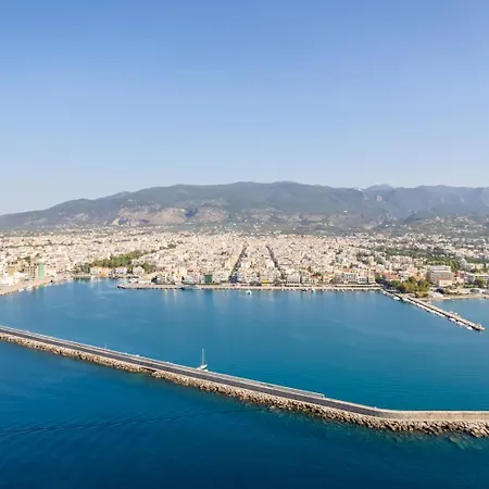 Grand Luxury Seafront