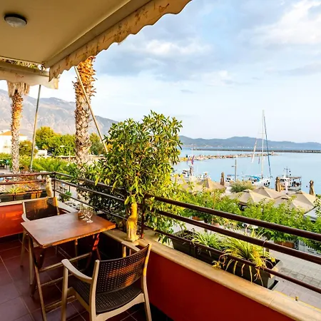 Grand Luxury Seafront Apartment Kalamata