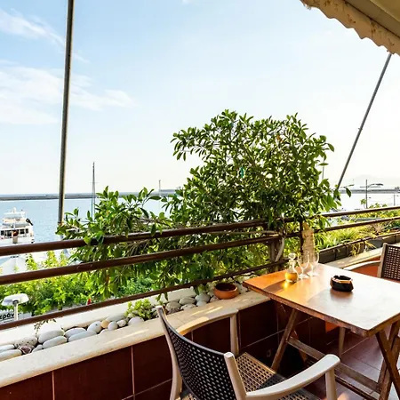 Apartment Grand Luxury Seafront Kalamata