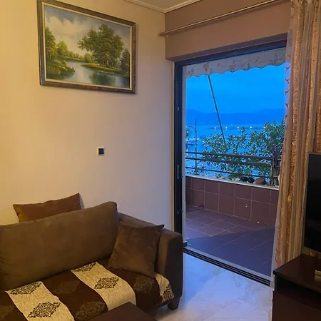 Grand Luxury Seafront Apartment