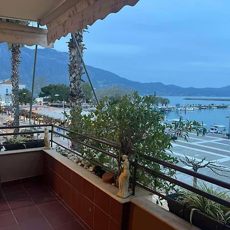 Apartment Grand Luxury Seafront