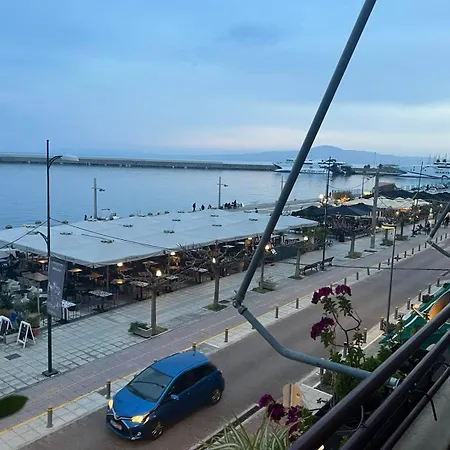 Grand Luxury Seafront *