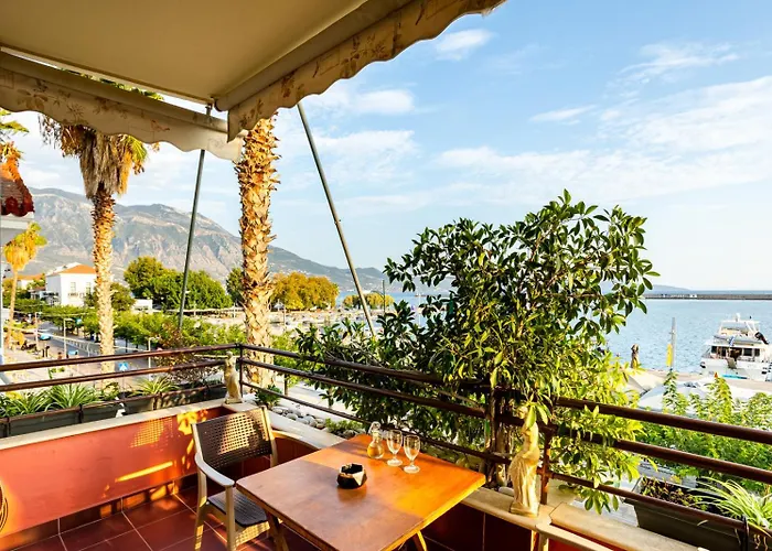 Grand Luxury Seafront Lejlighed *