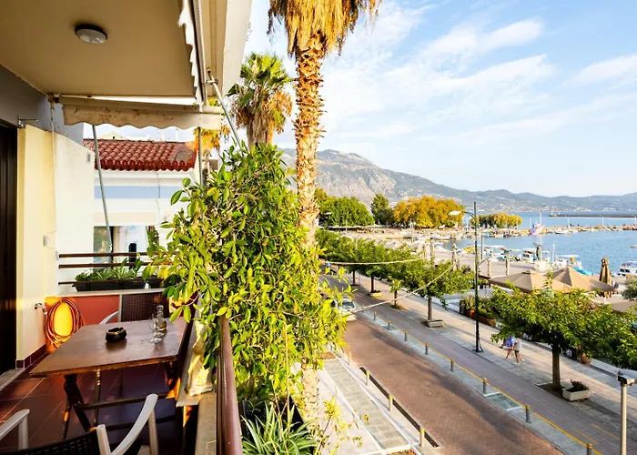 Grand Luxury Seafront *