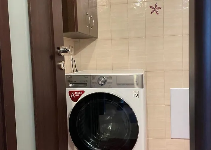 Grand Luxury Seafront *