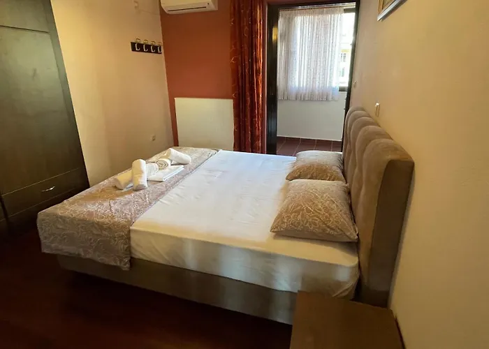 Grand Luxury Seafront Lejlighed