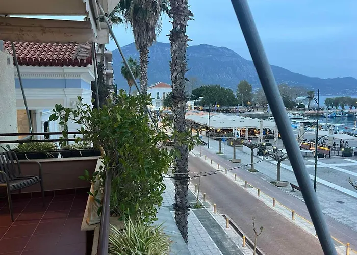 Grand Luxury Seafront